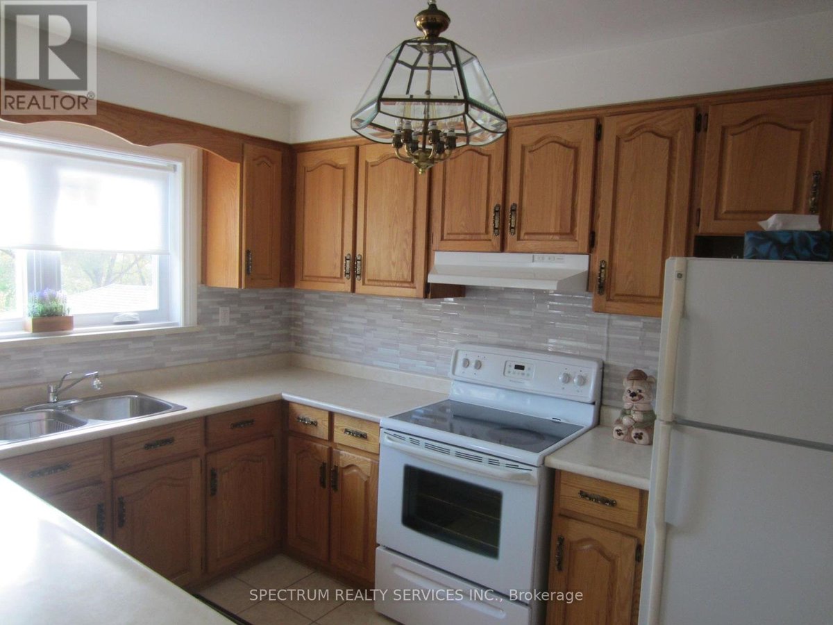 UNIT 1 - 49 GOTHAM COURT - Photo 5