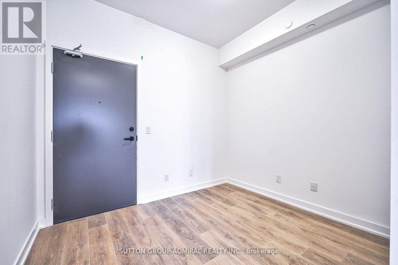 1905 - 2033 KENNEDY ROAD - Photo 15