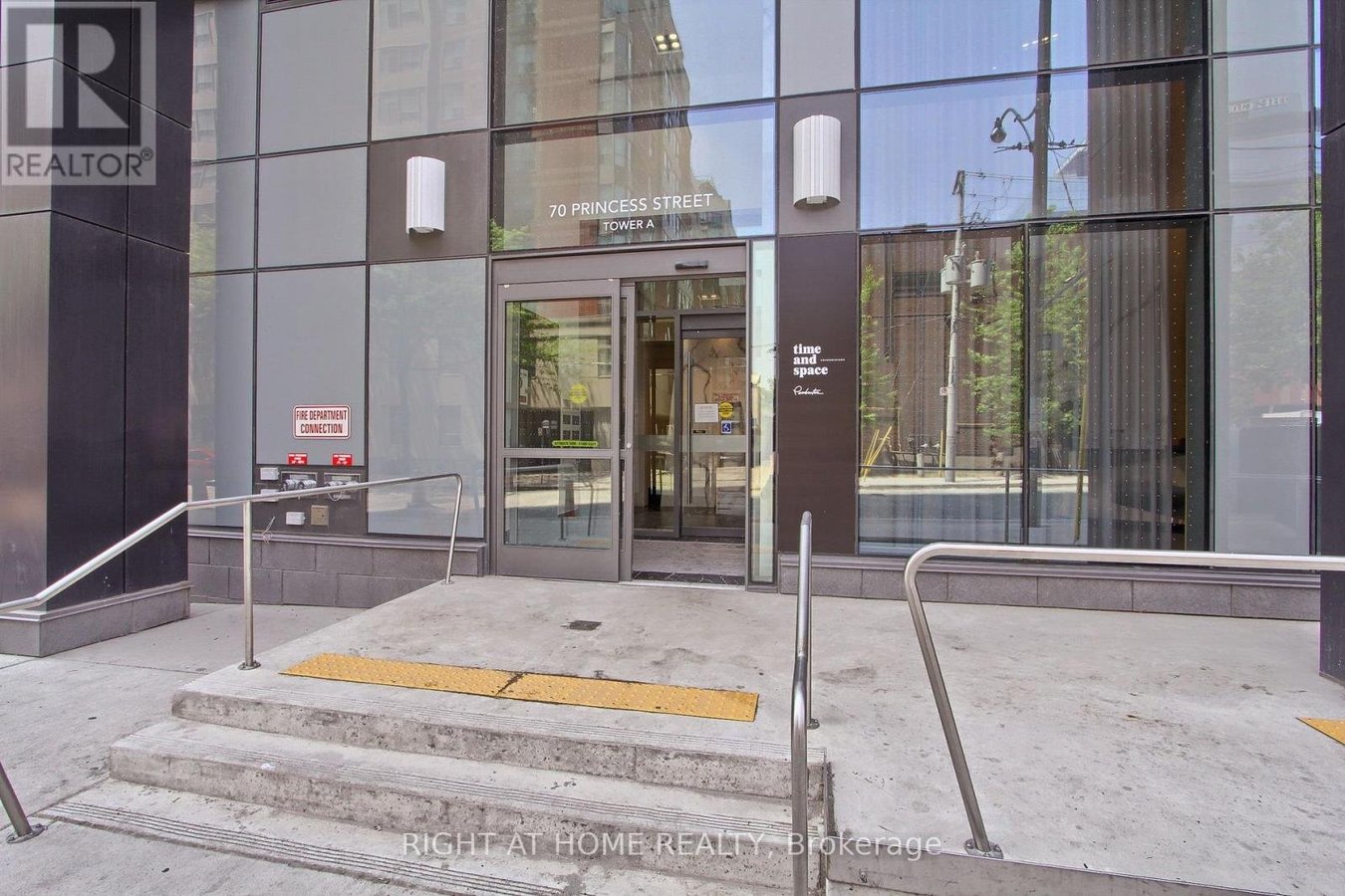 312B - 70 PRINCESS STREET - Photo 3