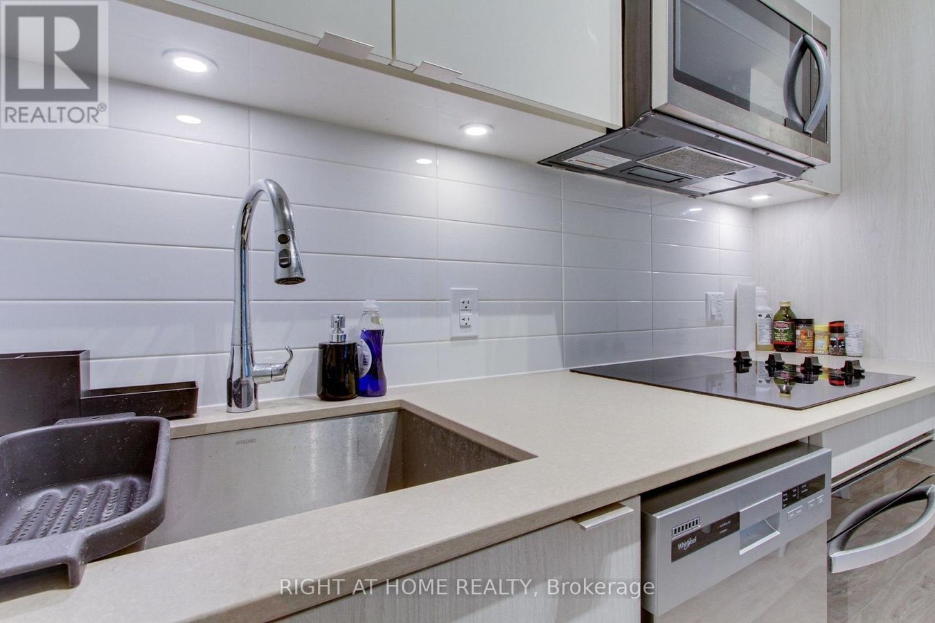 312B - 70 PRINCESS STREET - Photo 7