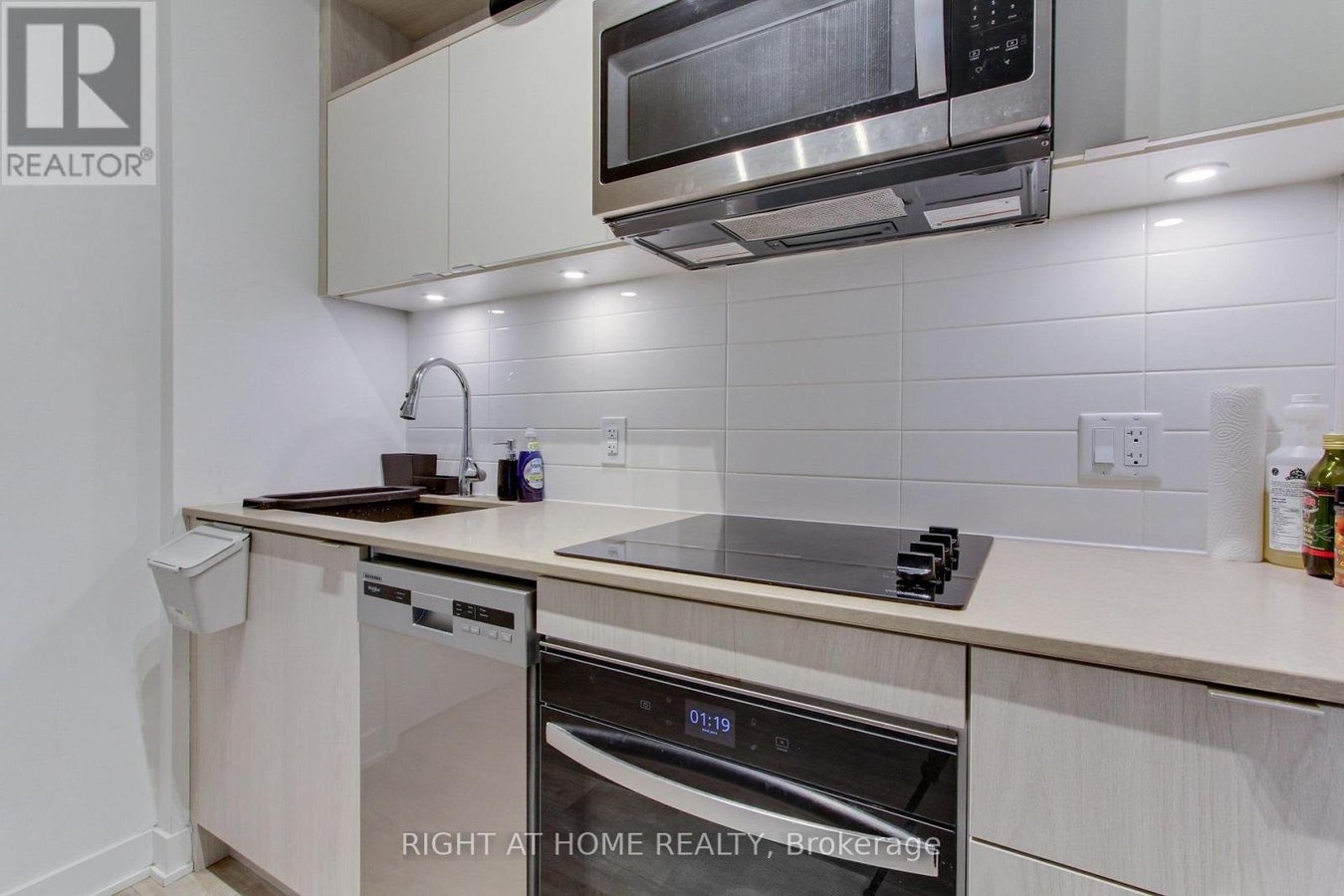 312B - 70 PRINCESS STREET - Photo 8
