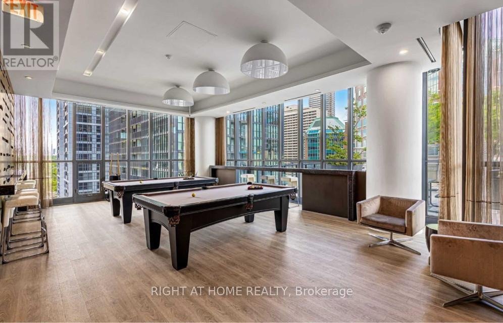 520 - 101 CHARLES STREET E - Photo 17
