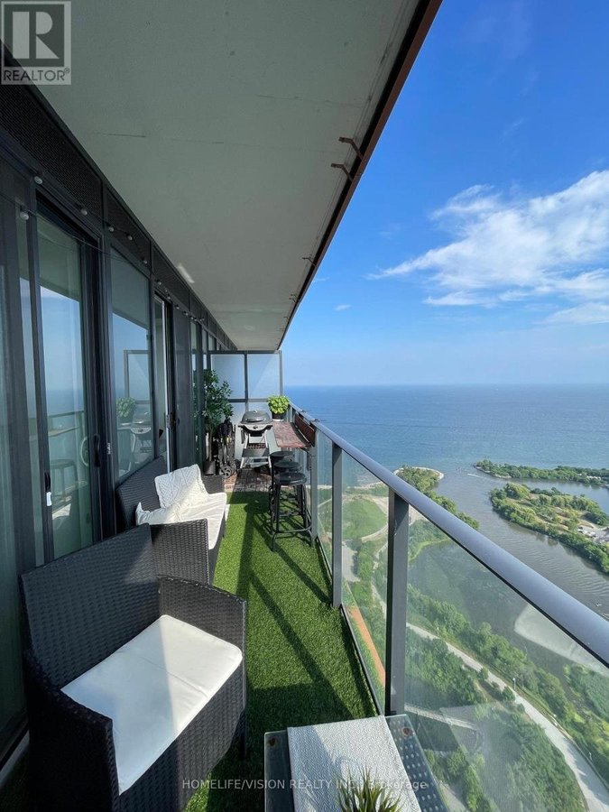 5308 - 30 SHORE BREEZE DRIVE - Photo 2