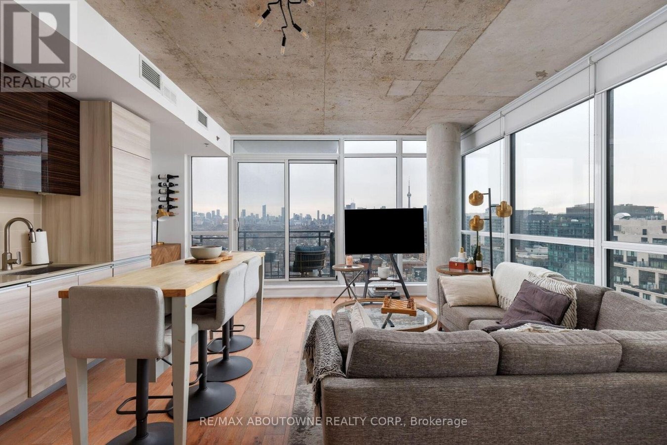 1804 - 20 MINOWAN MIIKAN LANE - Photo 1