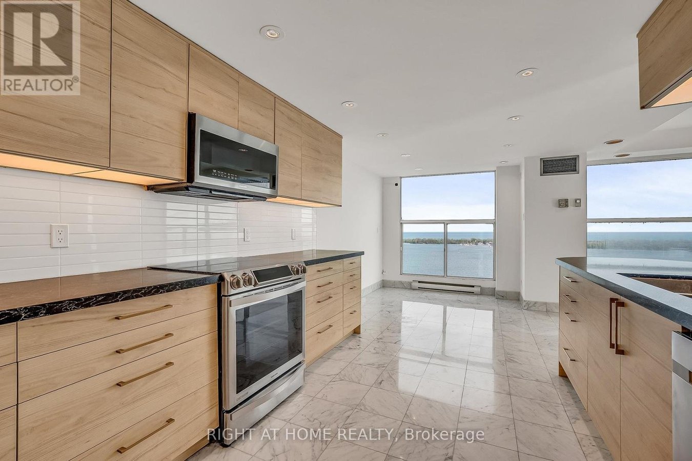 3008 - 99 HARBOUR SQUARE - Photo 15