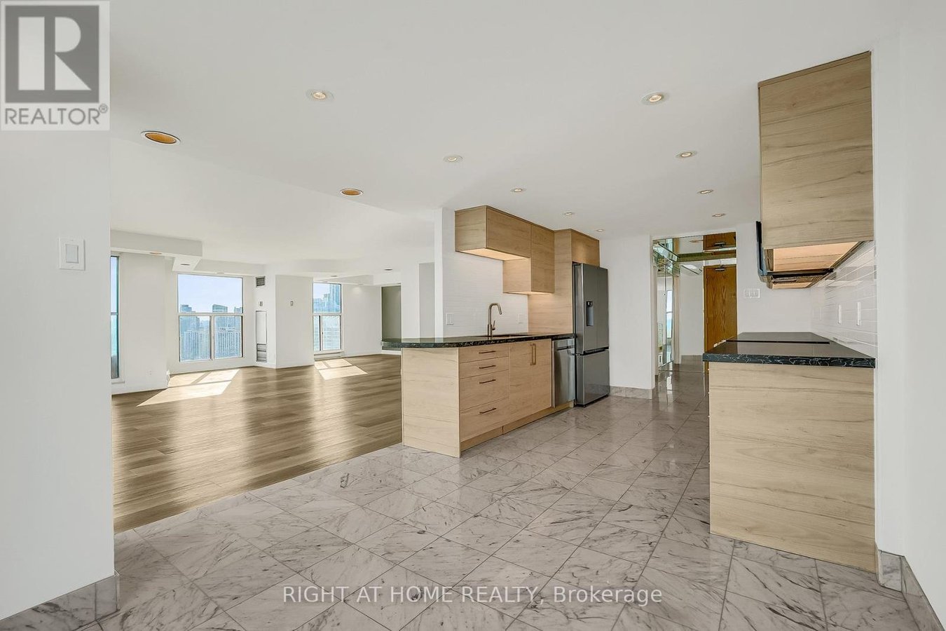 3008 - 99 HARBOUR SQUARE - Photo 16