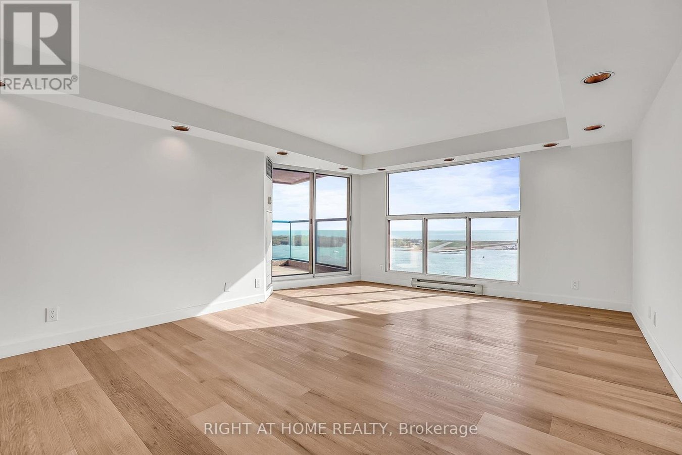 3008 - 99 HARBOUR SQUARE - Photo 20