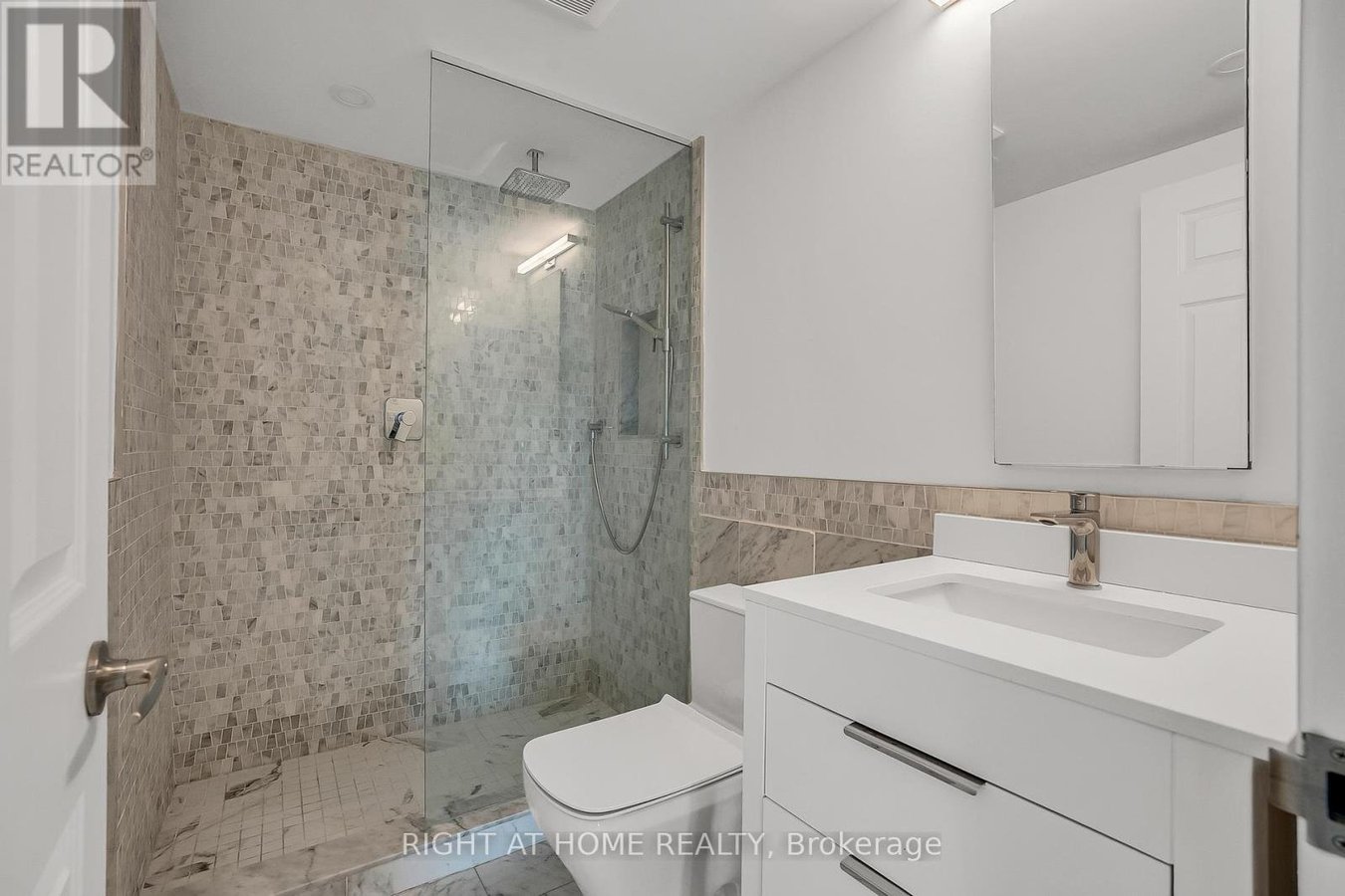 3008 - 99 HARBOUR SQUARE - Photo 32