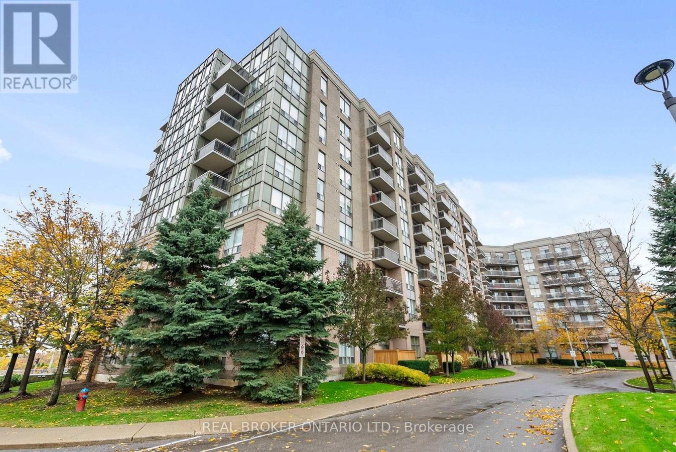 601 - 1720 EGLINTON AVENUE E - Photo 1