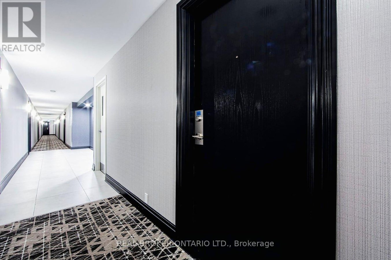601 - 1720 EGLINTON AVENUE E - Photo 4
