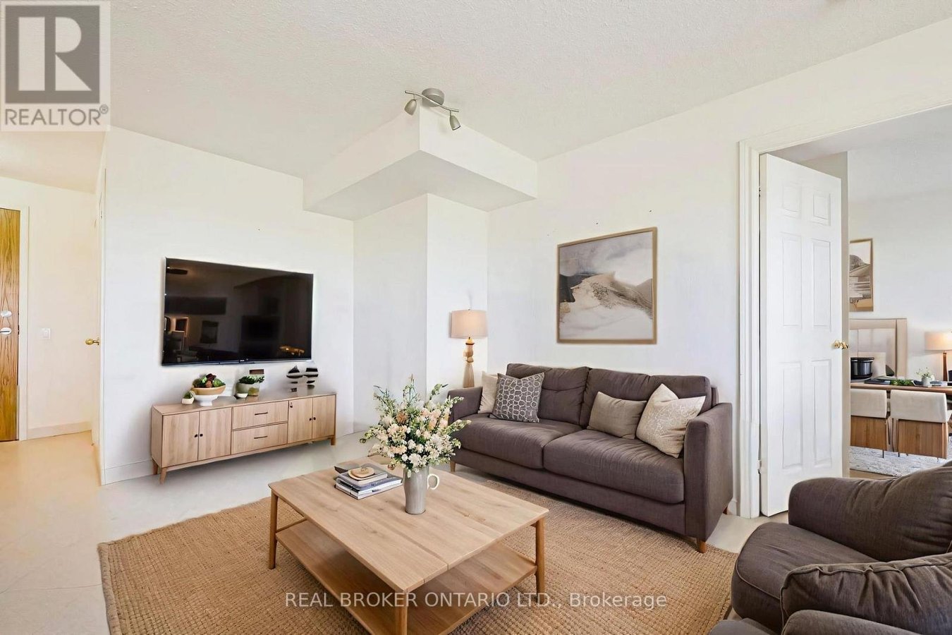 601 - 1720 EGLINTON AVENUE E - Photo 6