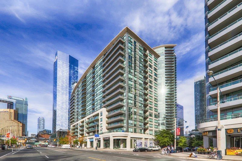 51 Lower Simcoe Street - Photo 2