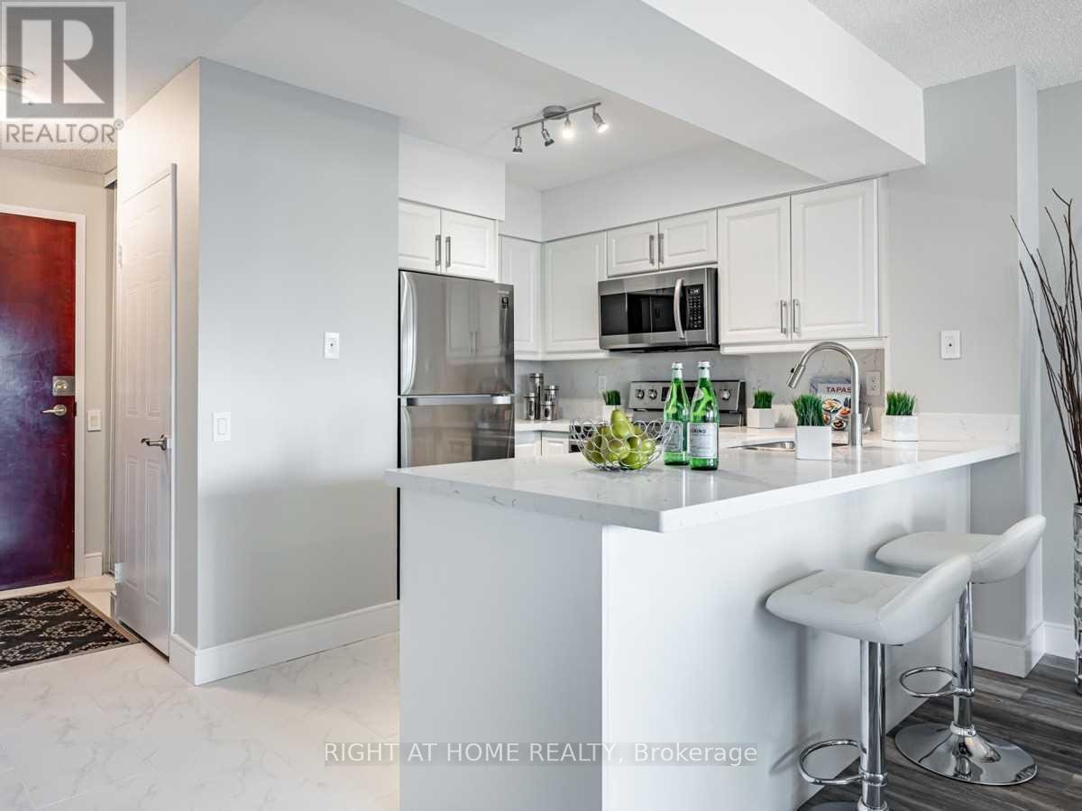 2306 - 750 BAY STREET - Photo 4