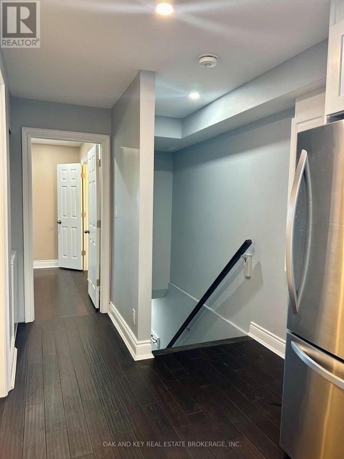 UPPER - 6 LAPP STREET - Photo 6