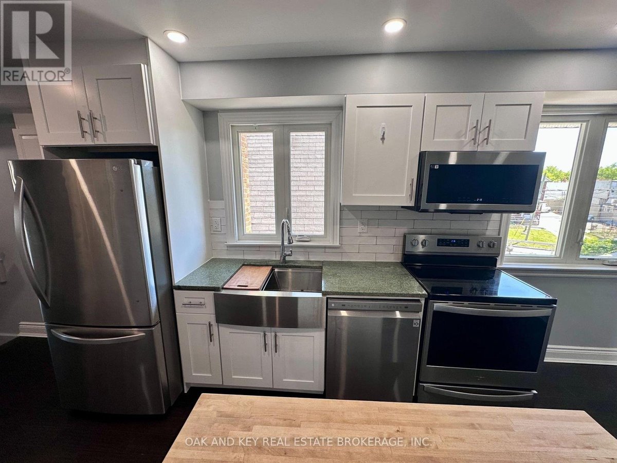 UPPER - 6 LAPP STREET - Photo 12
