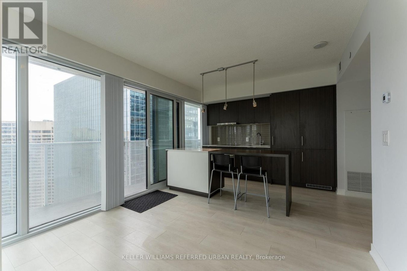 3207 - 88 HARBOUR STREET - Photo 1