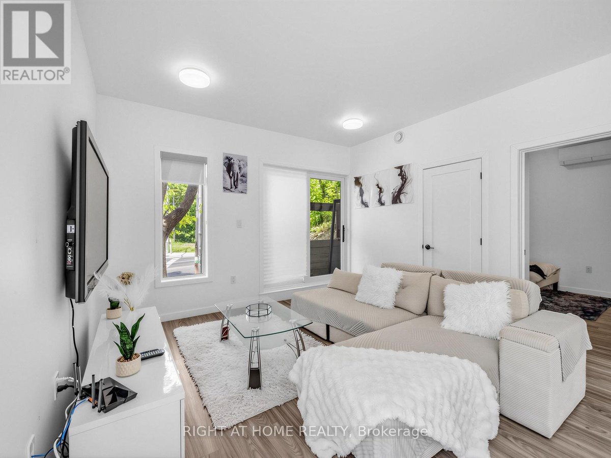 5 - 148 GLENLAKE AVENUE - Photo 5