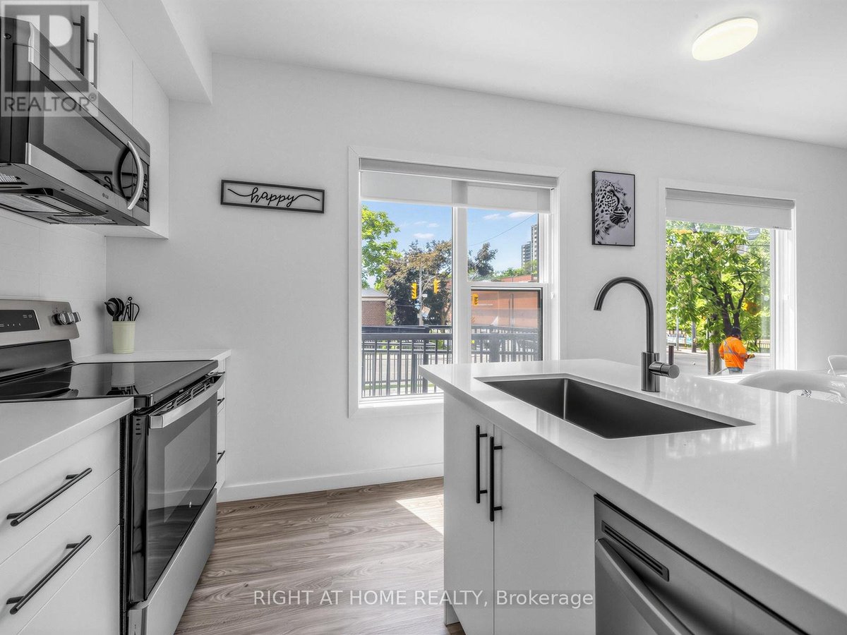 5 - 148 GLENLAKE AVENUE - Photo 11