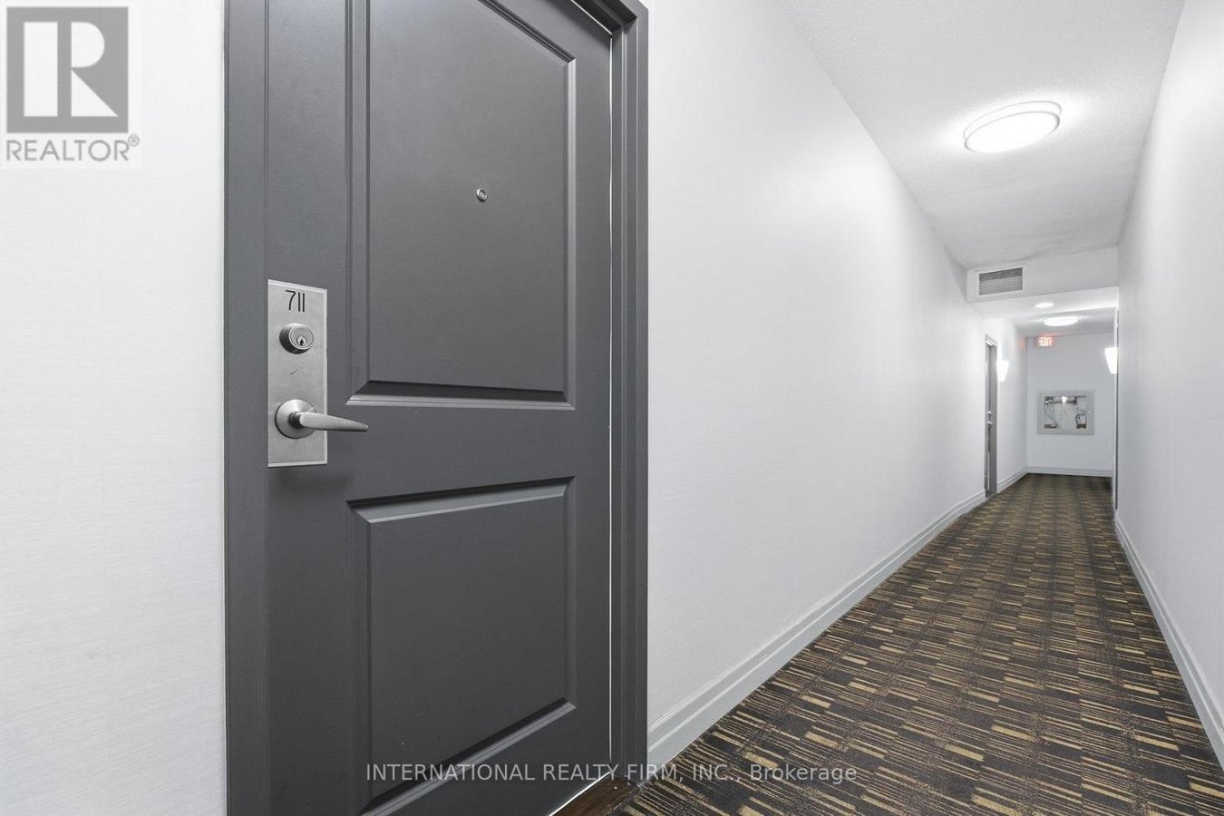 711 - 628 FLEET STREET - Photo 3
