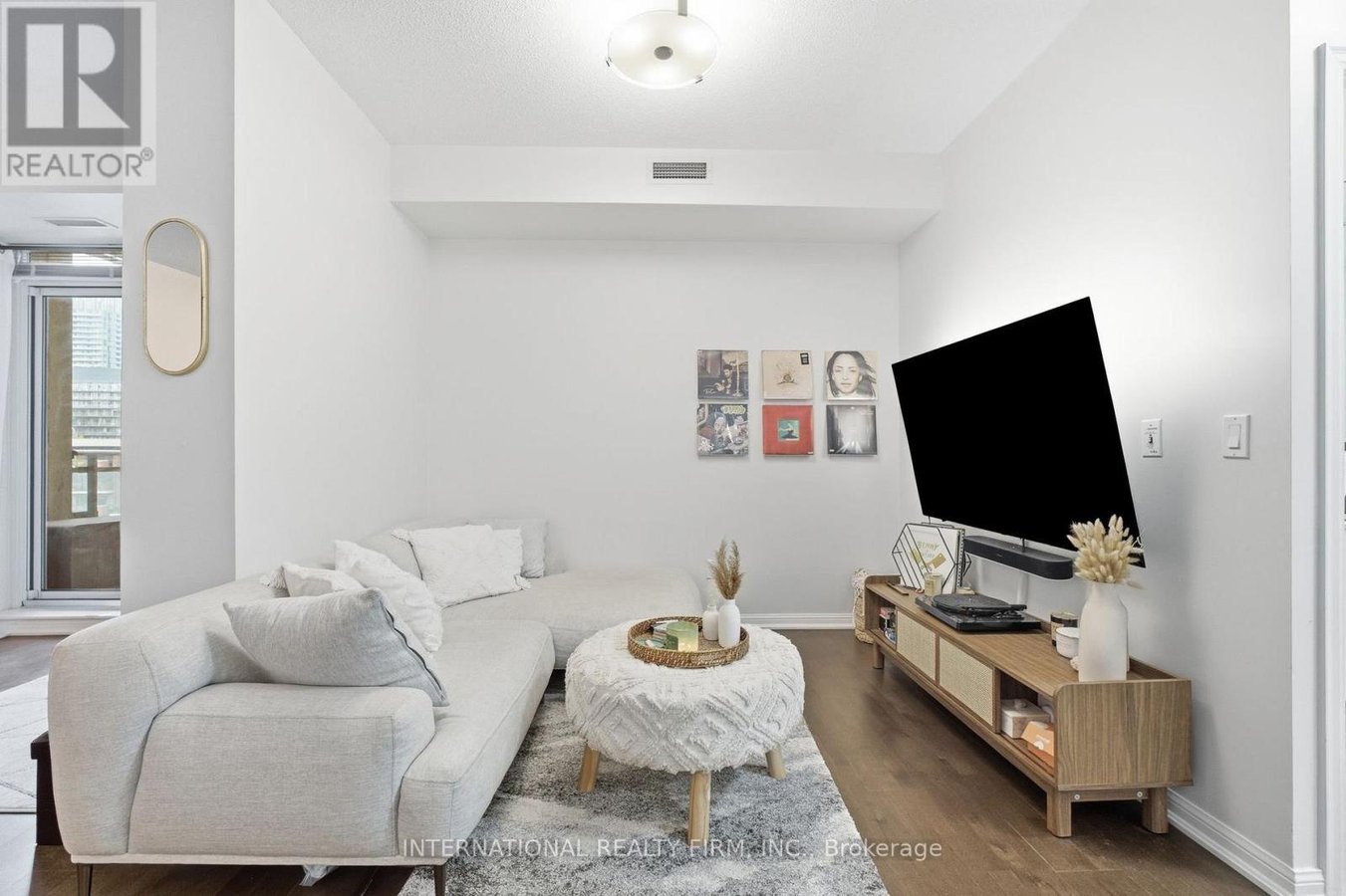 711 - 628 FLEET STREET - Photo 5