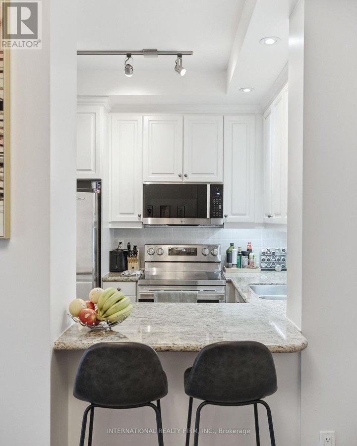 711 - 628 FLEET STREET - Photo 13