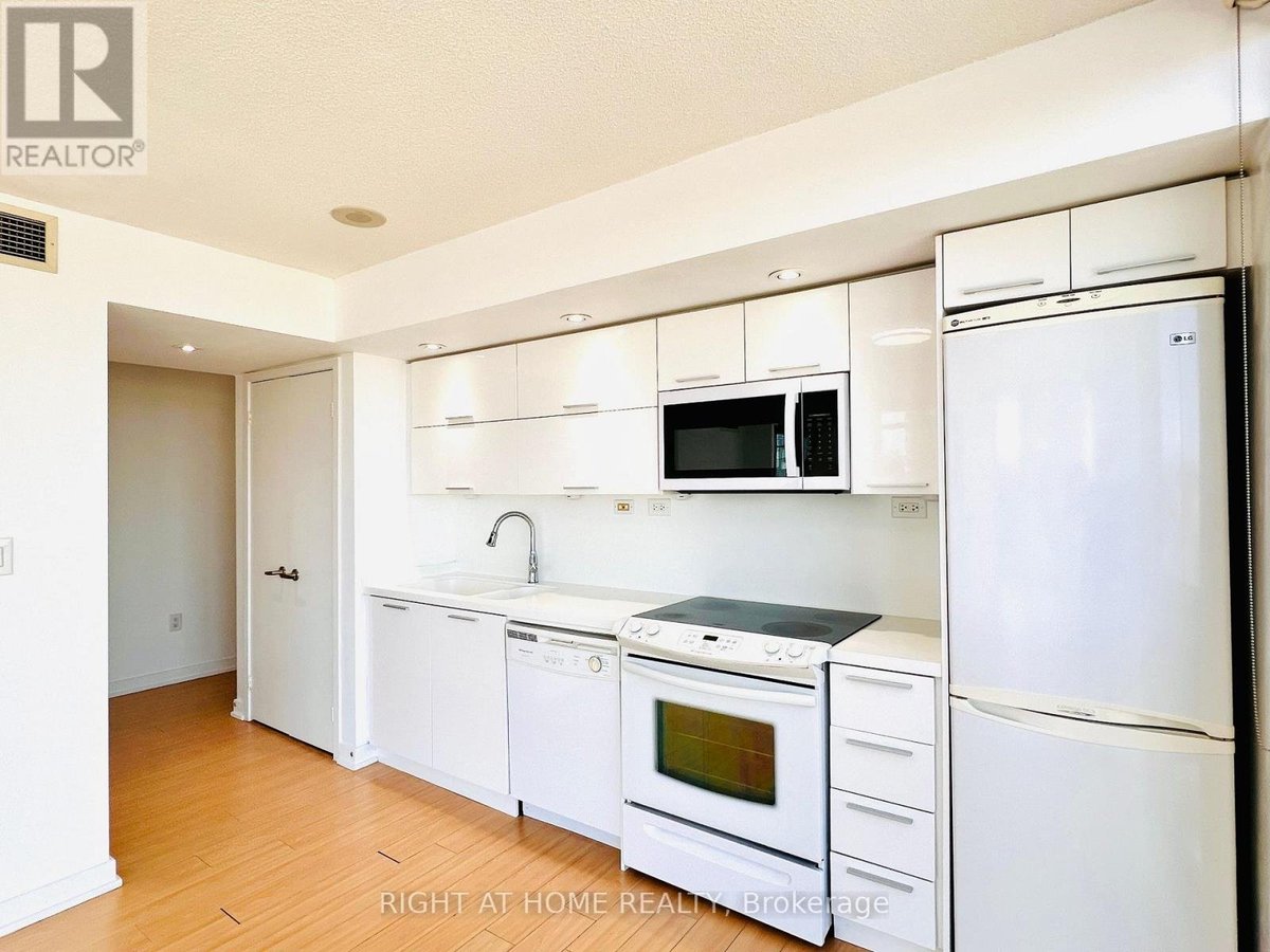 2507 - 25 CAPREOL COURT - Photo 7