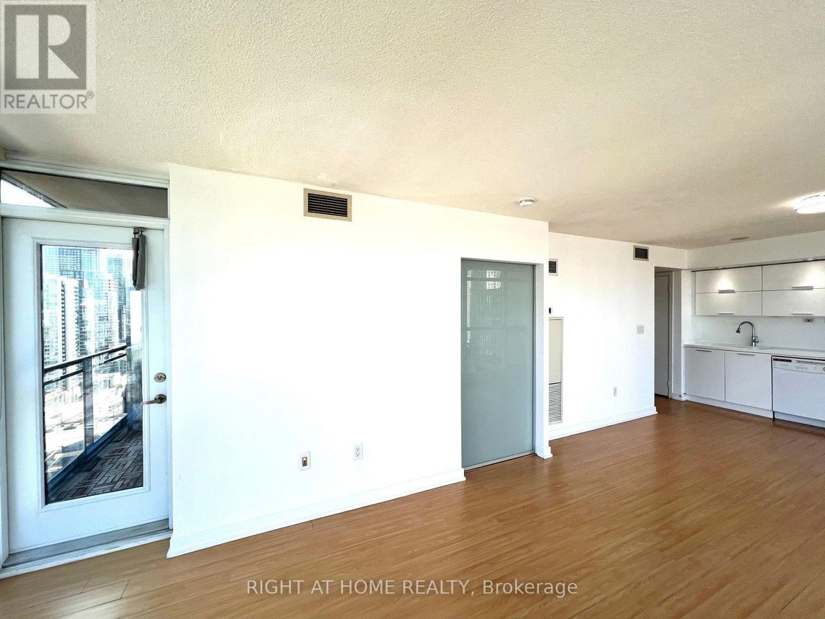 2507 - 25 CAPREOL COURT - Photo 15