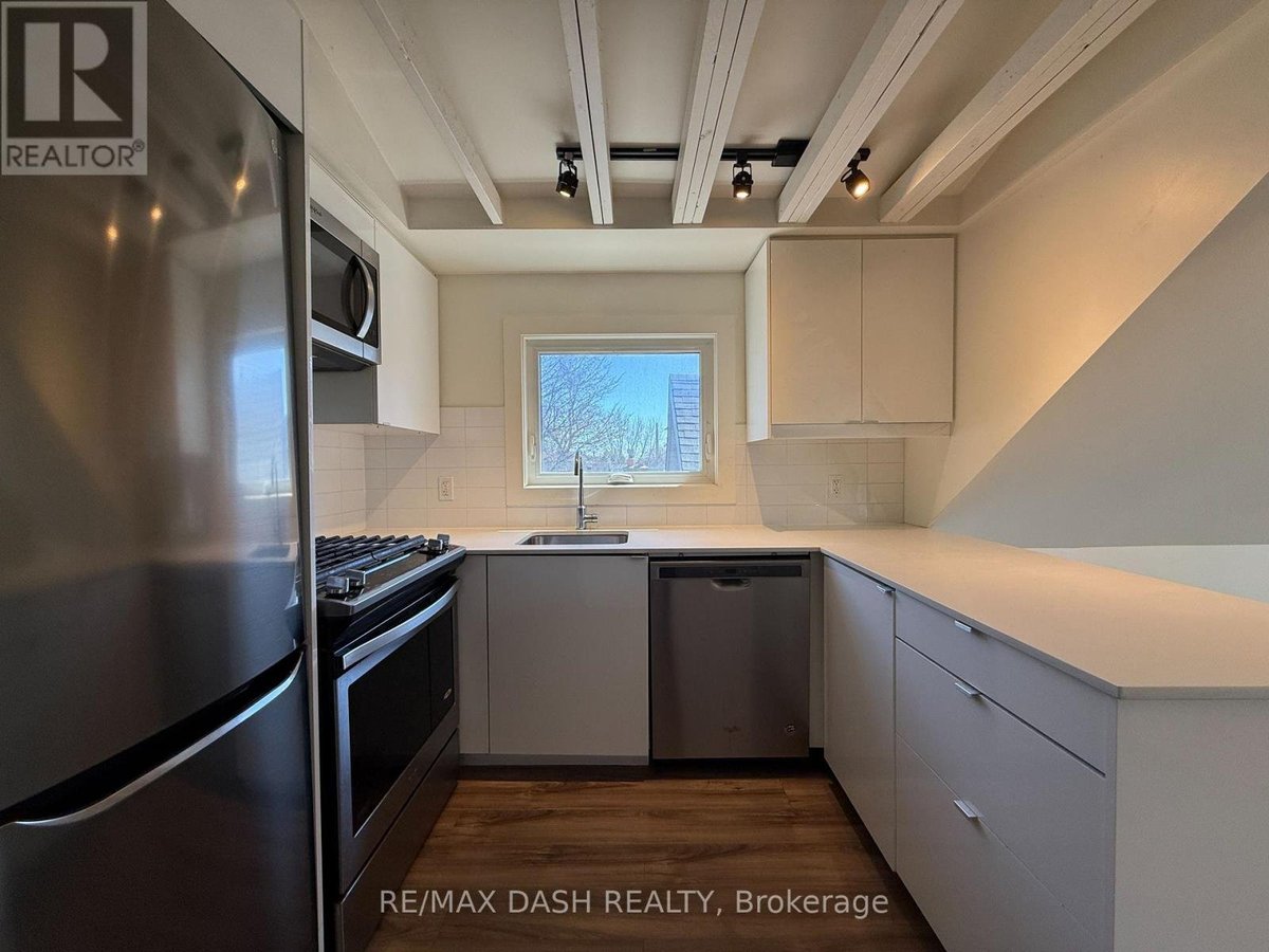 4 - 263 BOSTON AVENUE - Photo 2