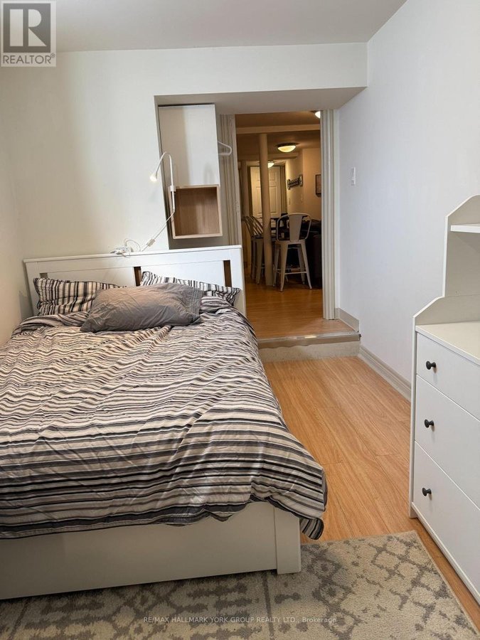 LOWER - 2 COATES AVENUE - Photo 2