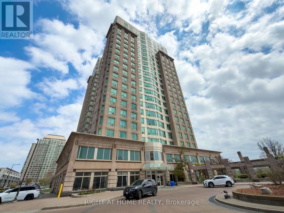 1008 - 8 LEE CENTRE DRIVE - Photo 1