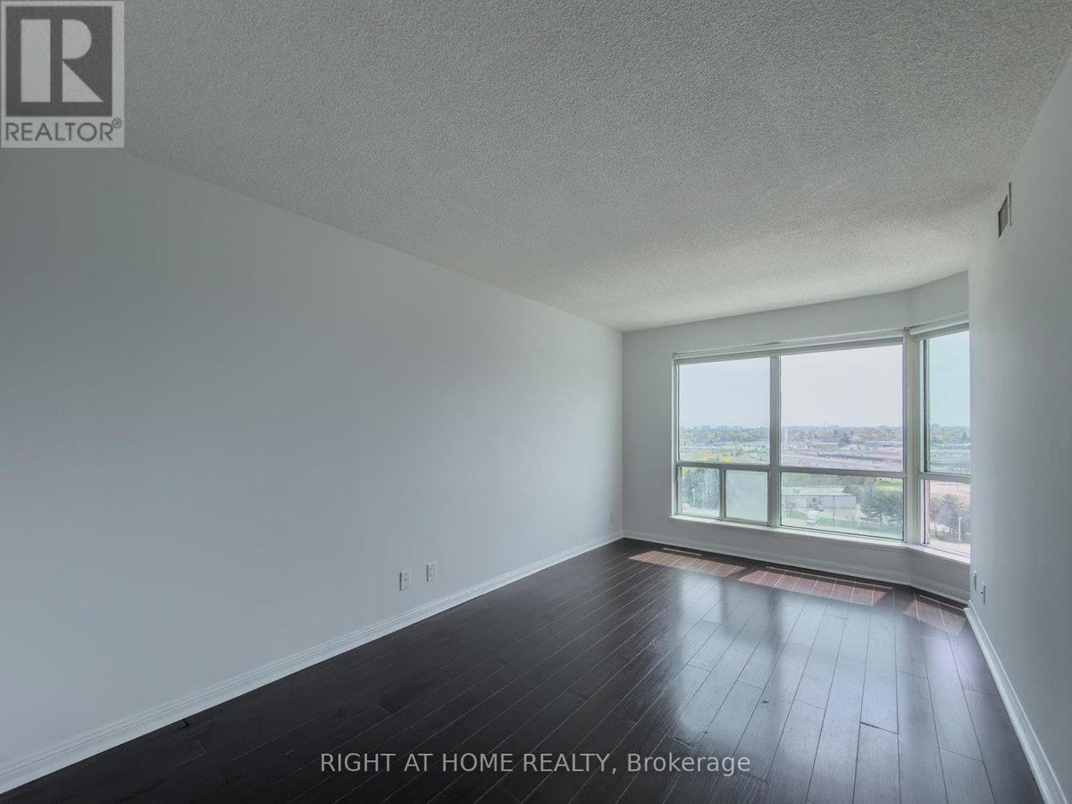1008 - 8 LEE CENTRE DRIVE - Photo 13