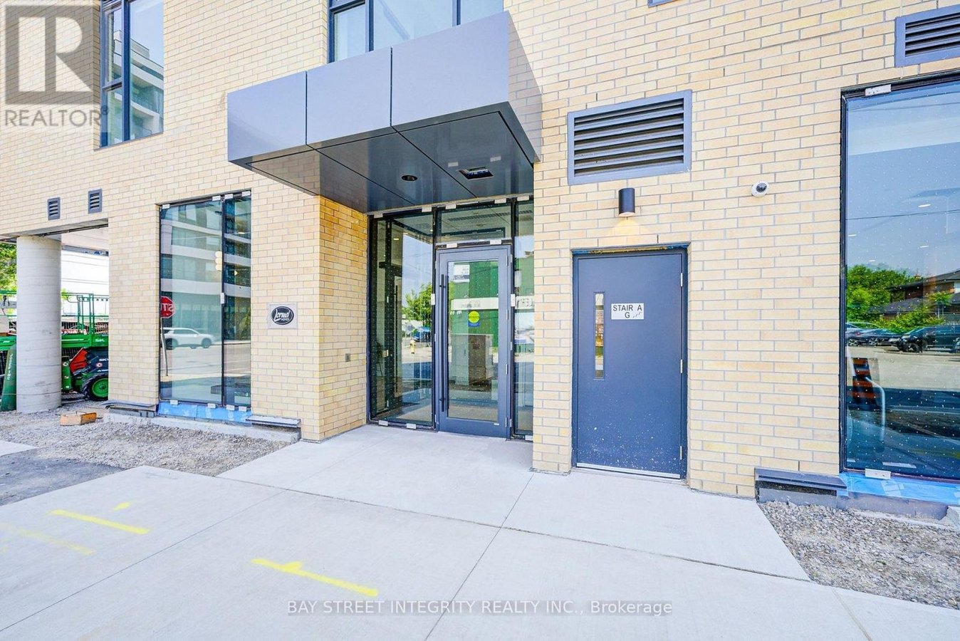 505 - 6 CHARTWELL ROAD - Photo 2