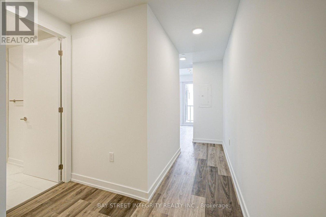 505 - 6 CHARTWELL ROAD - Photo 5
