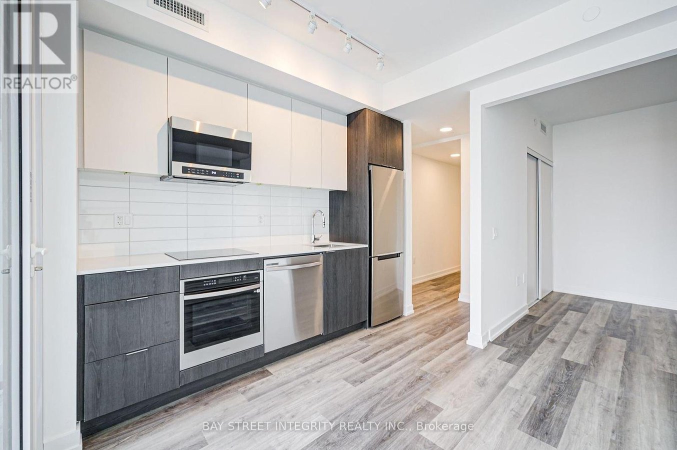 505 - 6 CHARTWELL ROAD - Photo 10