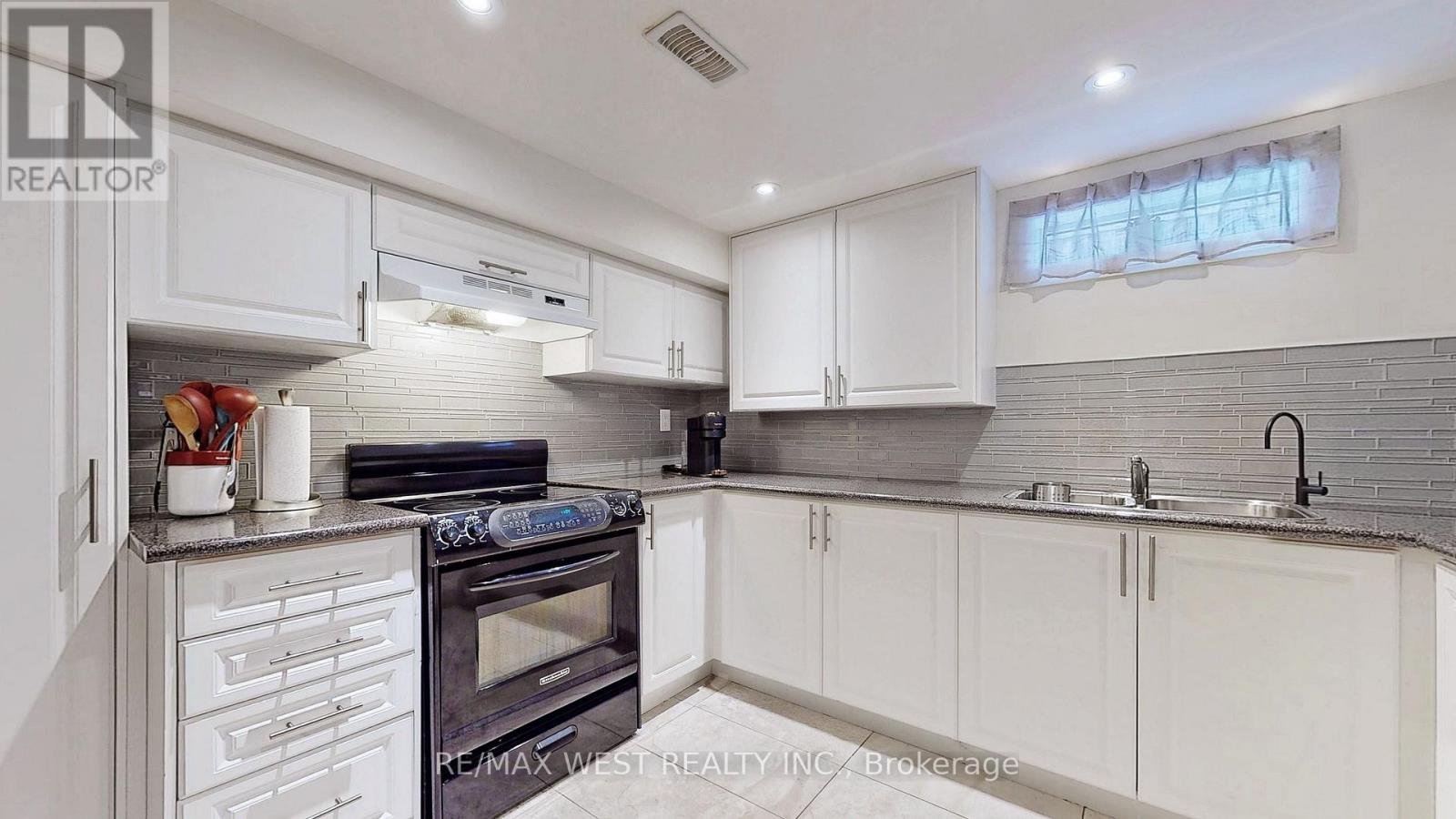BSMT - 139 RANEE AVENUE - Photo 12