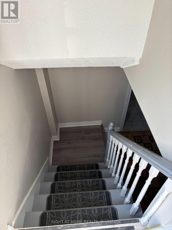 41 DEERHURST AVENUE - Photo 4