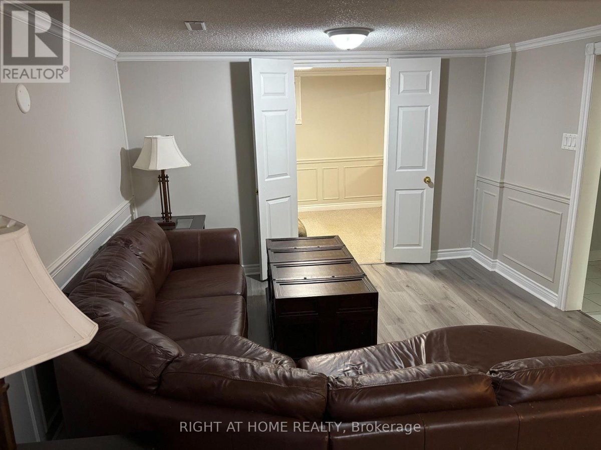 41 DEERHURST AVENUE - Photo 8