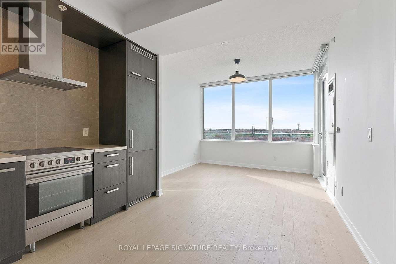 S308 - 120 BAYVIEW AVENUE - Photo 8