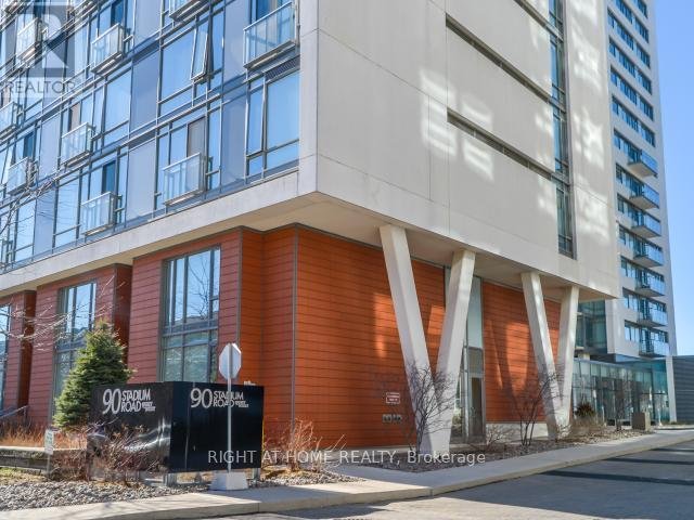 823 - 90 STADIUM ROAD - Photo 1