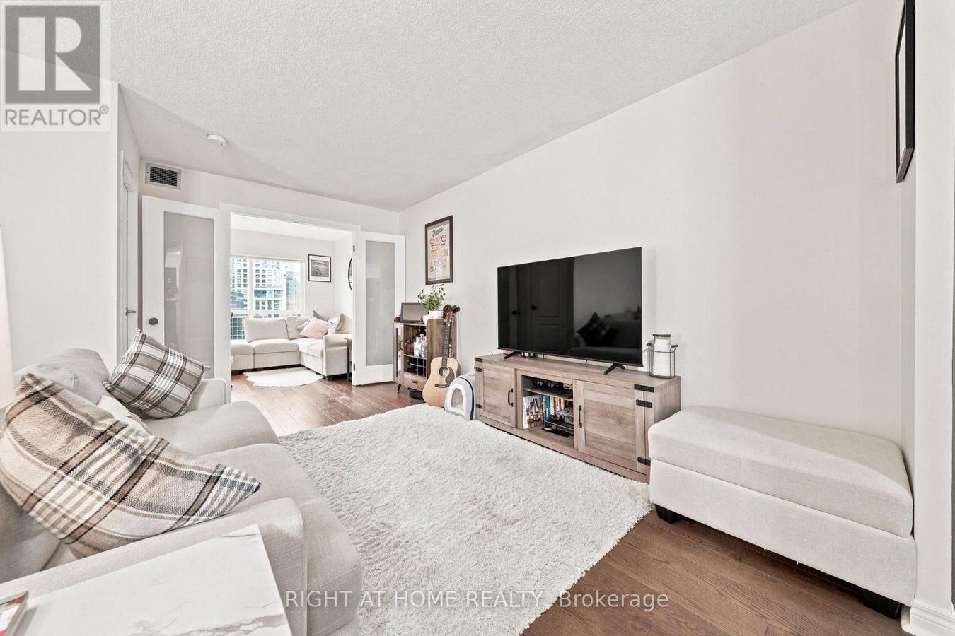 1610 - 25 THE ESPLANADE - Photo 4