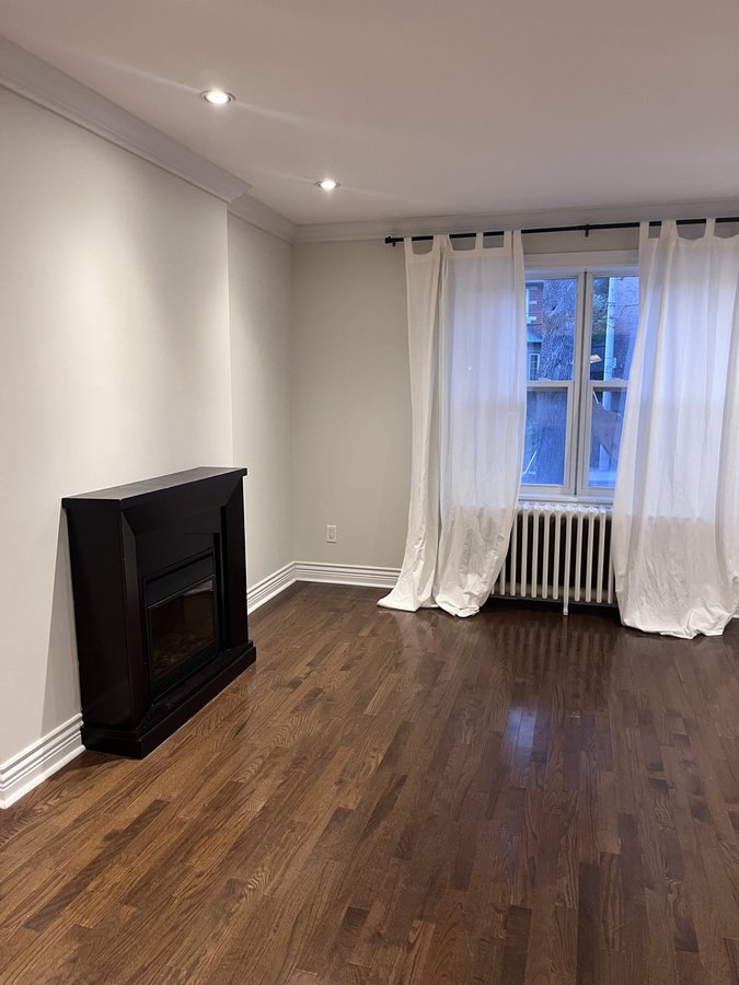 65 Burnaby Boulevard - Photo 2