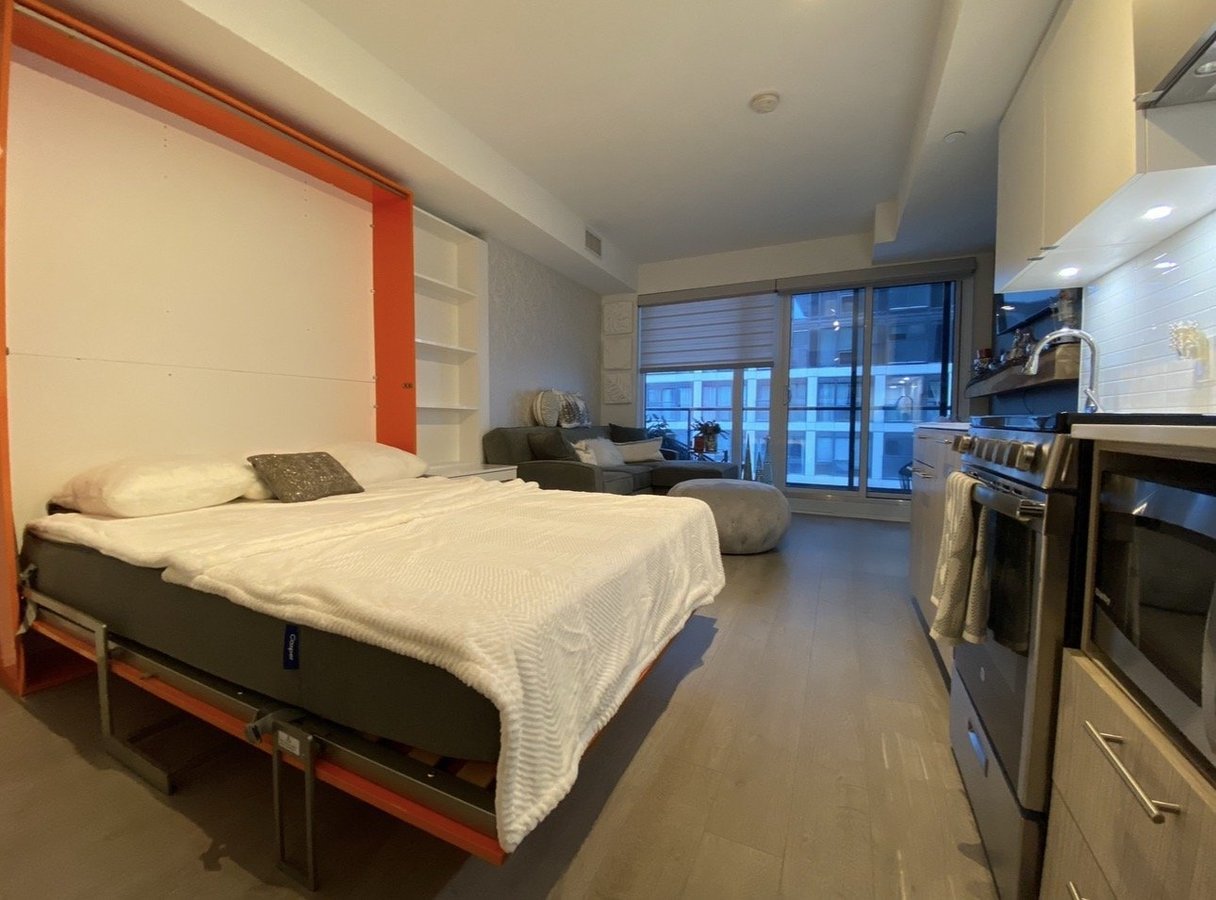 251 Jarvis Street - Photo 2