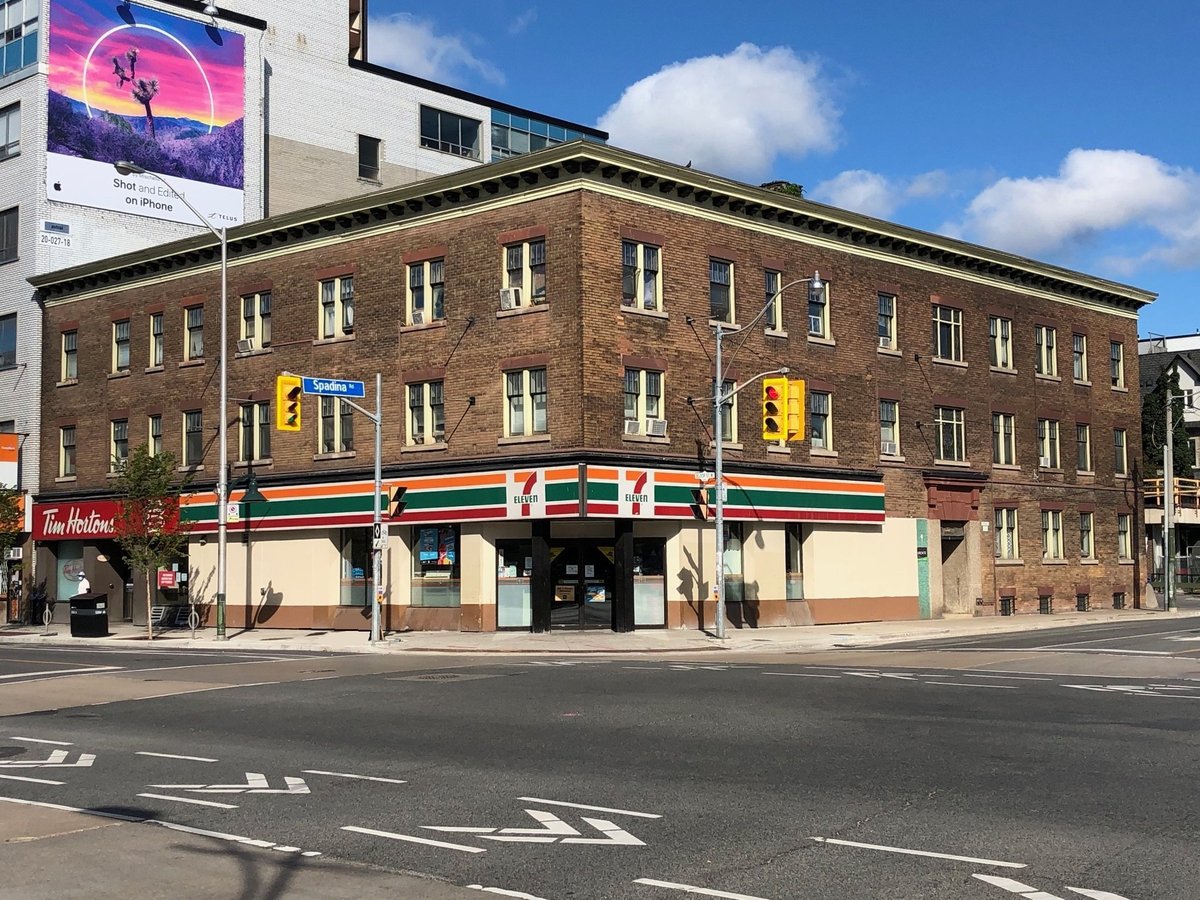 2 Spadina Road - Photo 1