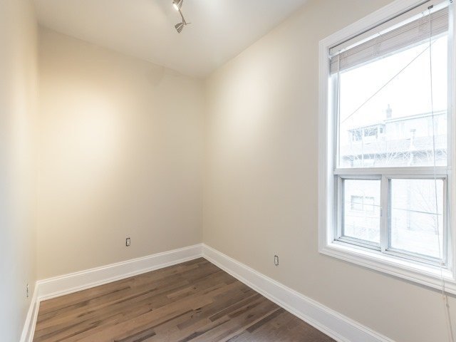 82 Barton Avenue - Photo 13