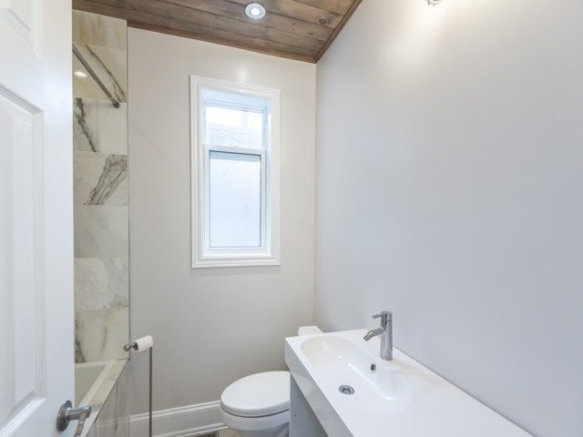 82 Barton Avenue - Photo 16