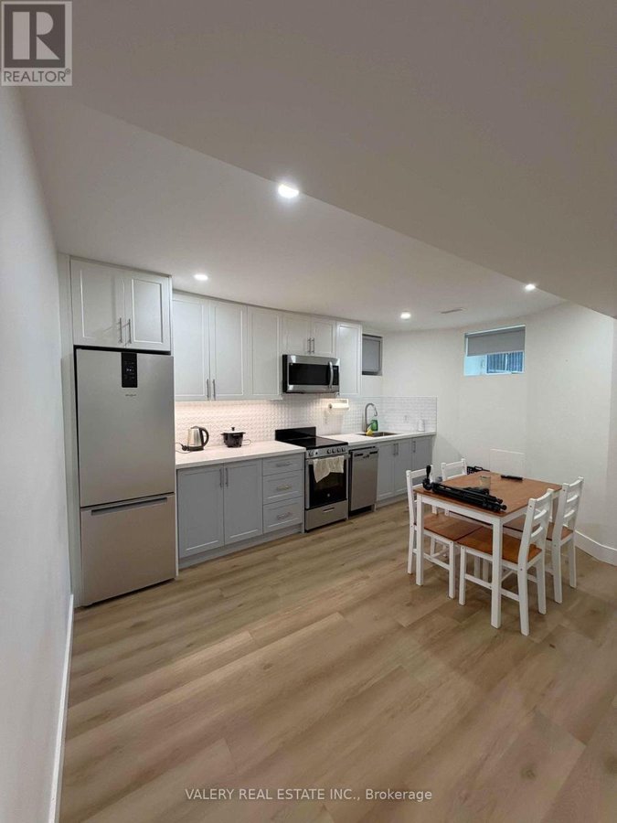 LOWER - 1502 DUFFERIN STREET - Photo 1