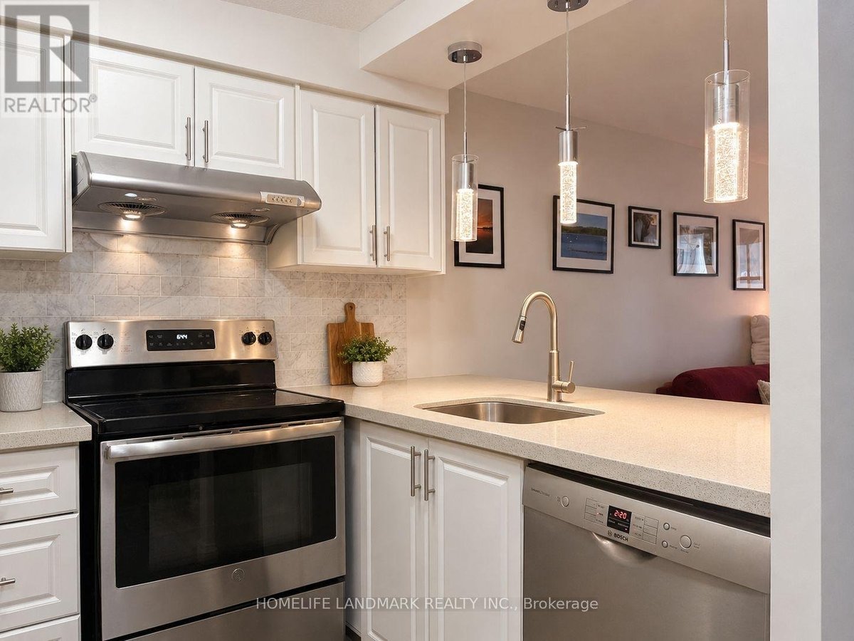 1907 - 24 WELLESLEY STREET W - Photo 2