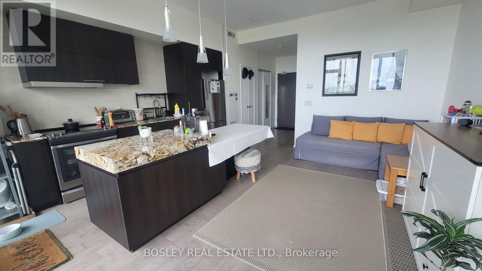 4709 - 101 CHARLES STREET E - Photo 2