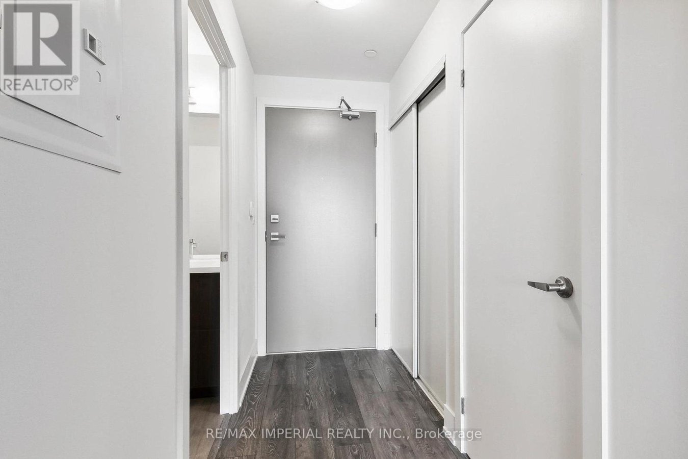 722 - 188 FAIRVIEW MALL DRIVE - Photo 3