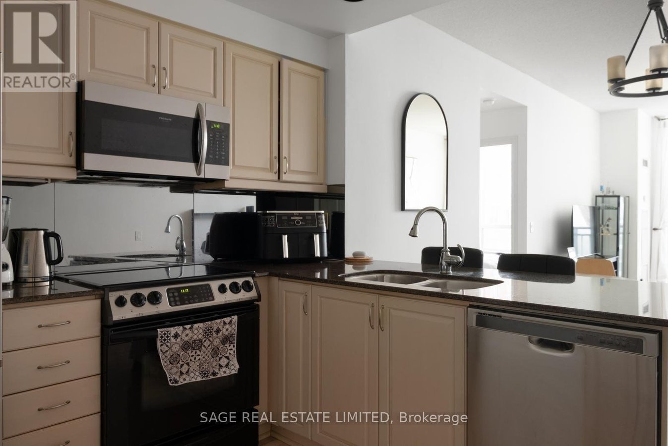 1507 - 1101 LESLIE STREET - Photo 9